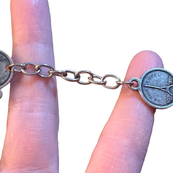 Vintage silver Paris France Tourist faux coin link bracelet - Picture 2 of 6